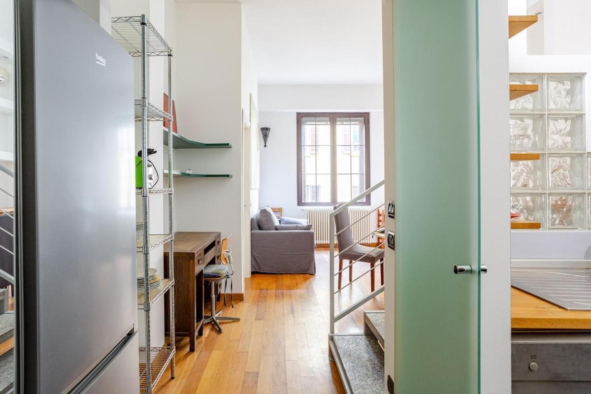 Cozy Loft In The Heart Of Isola District Mailand